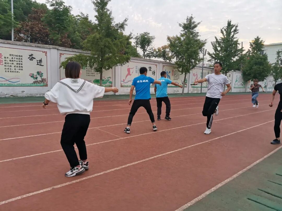 宿州市鲲鹏学校举行秋季田径运动会