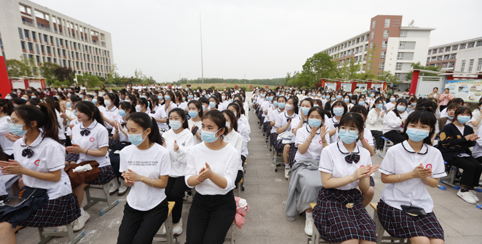 宿州逸夫师范学校组织举办2022年十八岁成人仪式