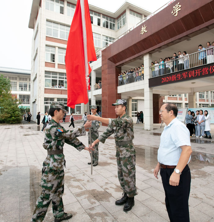 千人桥中学2020新生图片