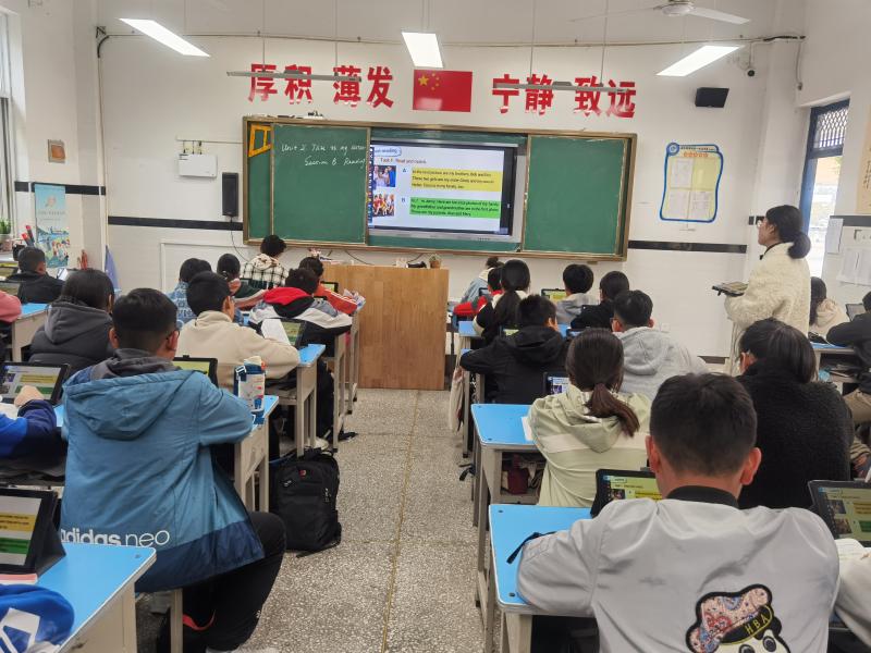 宿城第一初级中学南翔校区举行“智慧课堂”展示活动
